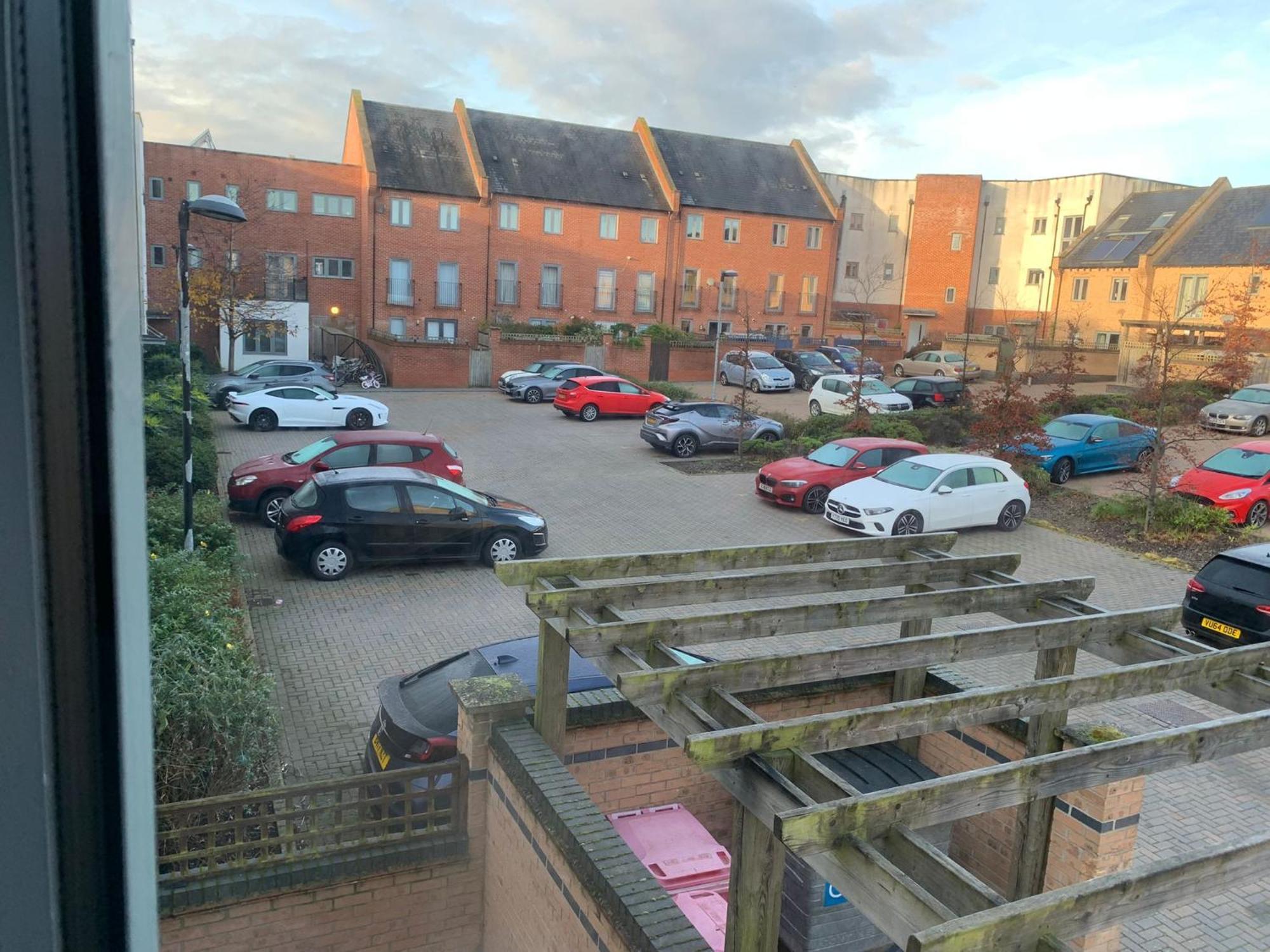 Luxury 2 Bedroom Northampton Townhouse With Balcony 외부 사진